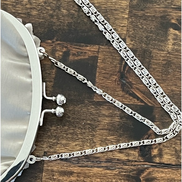 Vintage JESSICA MCCLINTOCK Floral Clutch Over the Shoulder Formal Bag Grey Used - Picture 3 of 4